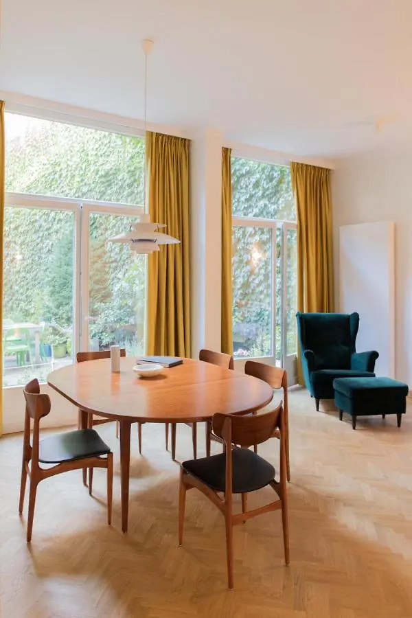 Pauline Loveling Apartment With Quiet Garden And 2 Bathrooms Antverpy