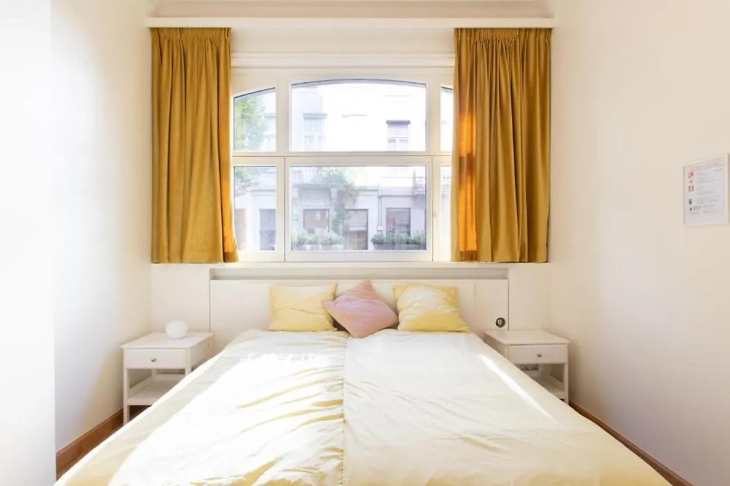 Pauline Loveling Apartment With Quiet Garden And 2 Bathrooms Antverpy