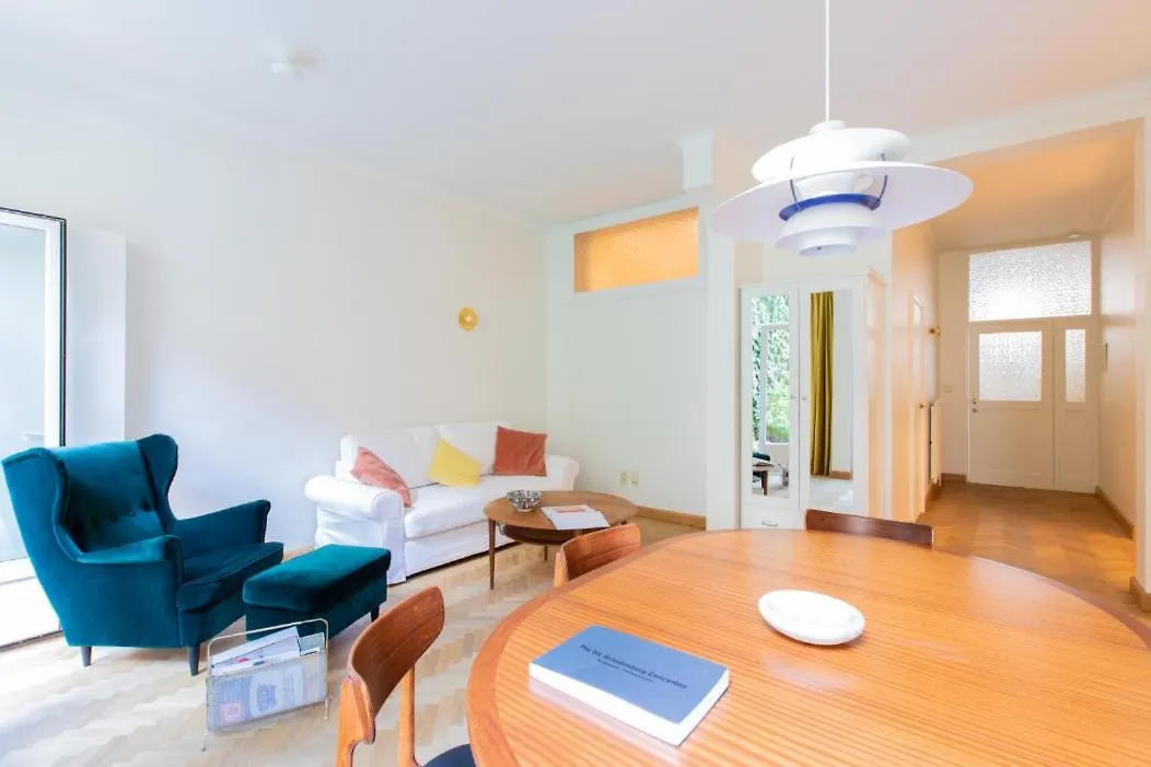 Pauline Loveling Apartment With Quiet Garden And 2 Bathrooms 安特卫普 0*,