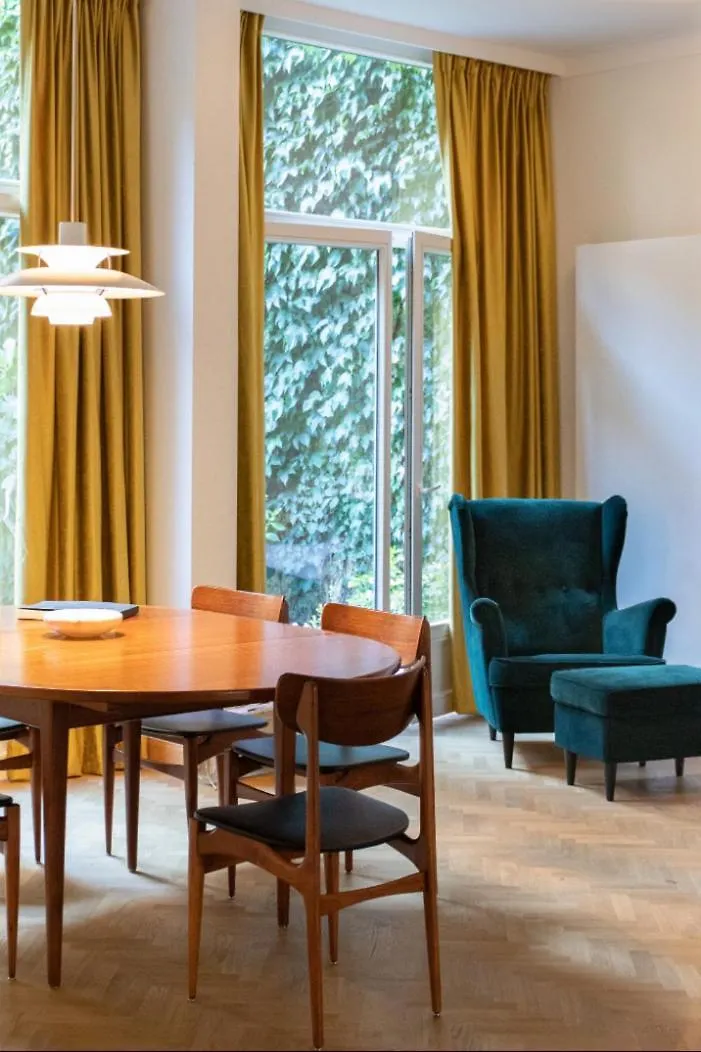 Pauline Loveling Apartment With Quiet Garden And 2 Bathrooms Antwerpen